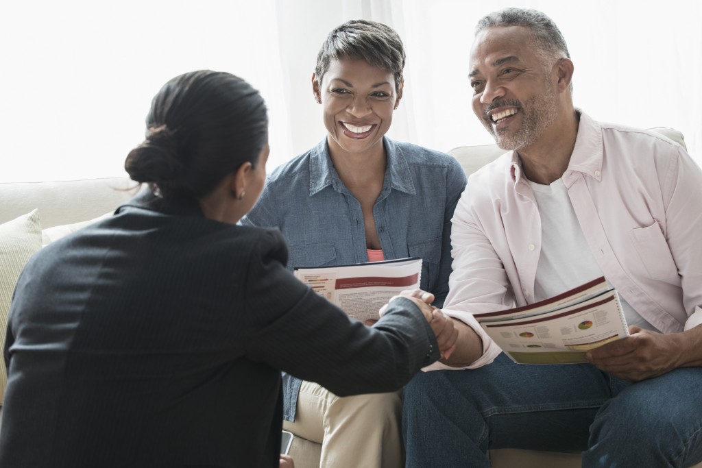 Don't confuse bank representatives with financial planners (Jose Luis Pelaez Inc./Getty Images)