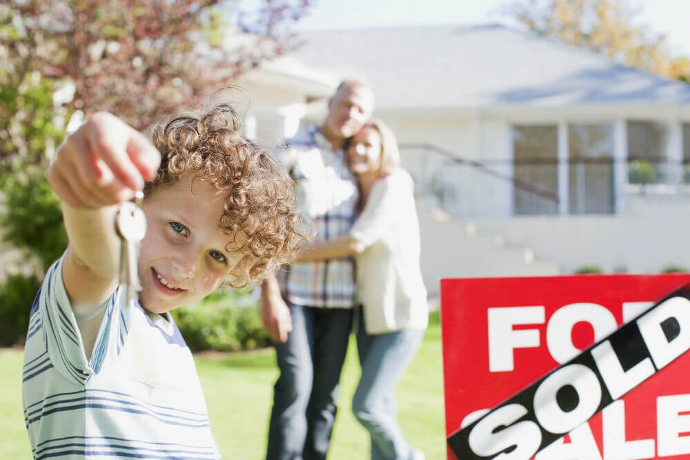 Average Toronto house prices soared past $1 million (Getty Images / Martin Barraud)