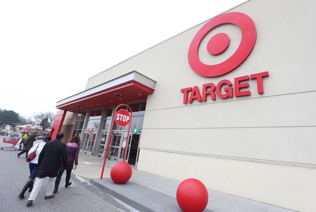 Exterior pictures of Target store in Cloverdale Mall