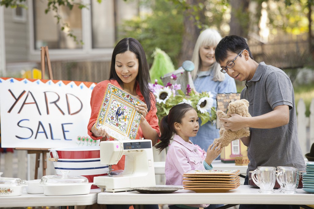 Royal LePage National Garage Sale will donate proceeds to women's shelters (Getty Images / Blend Images, Ariel Skelley)