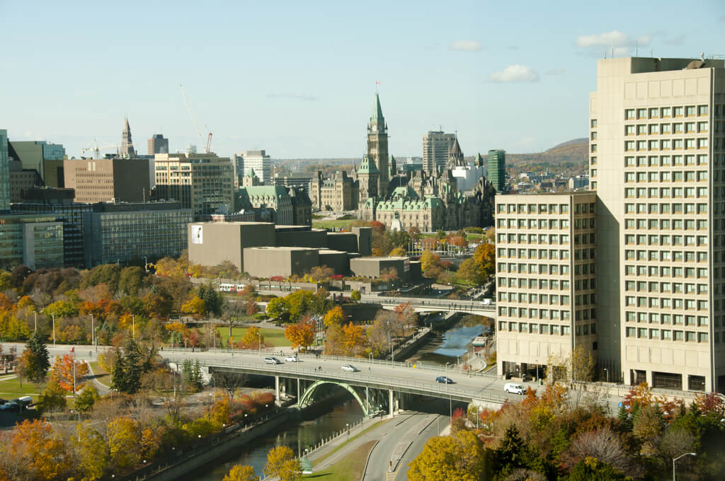 A landscape view of Ottawa, Ontario (Adwo/Shutterstock)