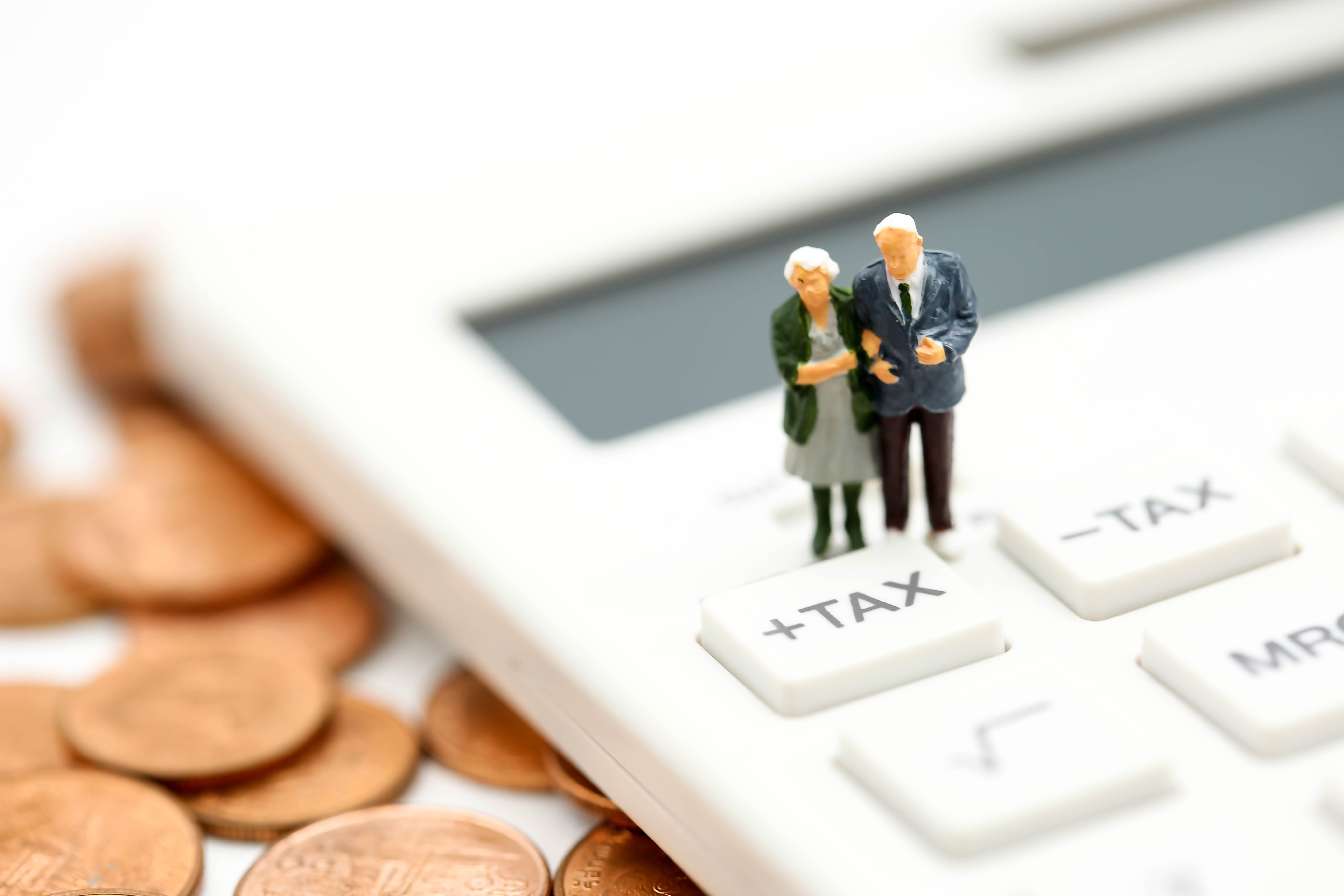 Pay someone to do taxes life insurance