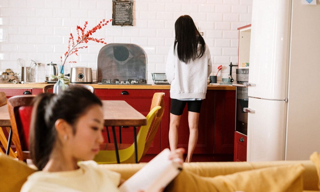 Airbnb insurance: What’s the difference between a “Host Guarantee” and
short-term rental insurance?