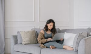 woman online shopping at home