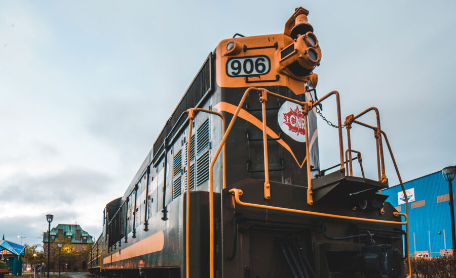 A CN train is pictured to connect with the earnings report below