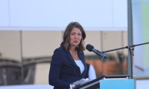 Photo of Alberta Premier Danielle Smith