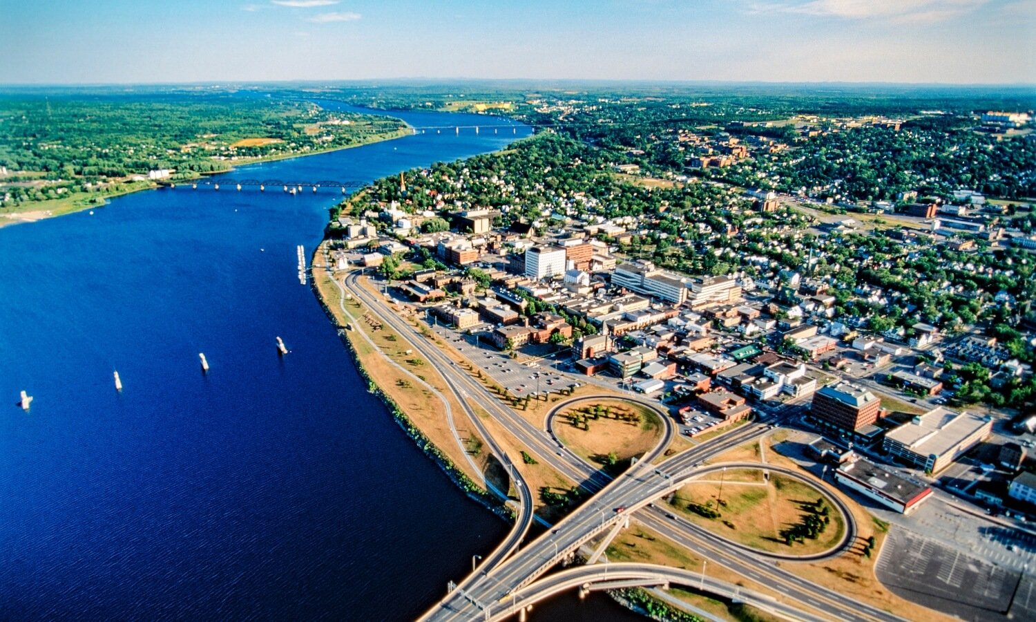 Where to Buy Real Estate in Canada 2025: National overview