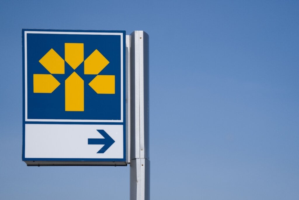 Downloadable RRIF withdrawal rates chart 2024 MoneySense