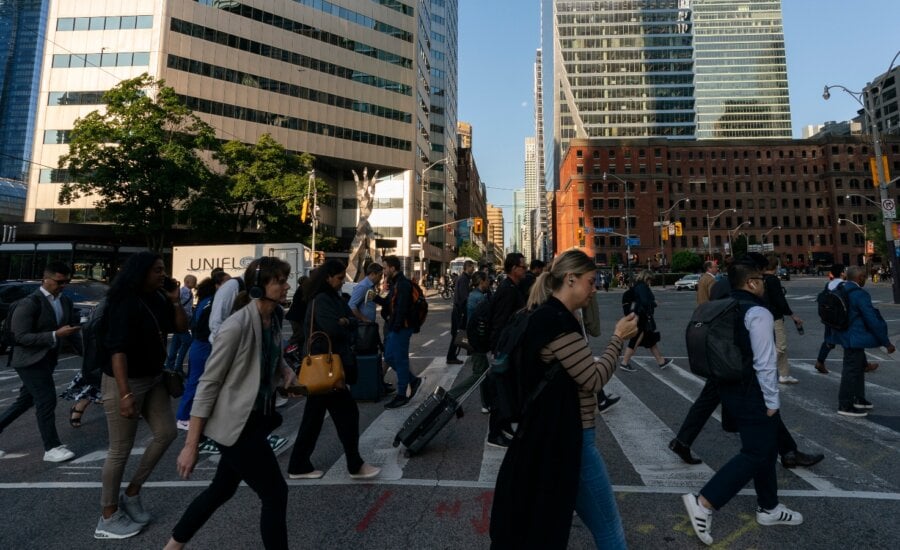 Financial educator Eduek Brooks estimates the cost of returning to the office five days a week could range anywhere between $800 and $1,000 a month. (Aug. 22, 2024.)