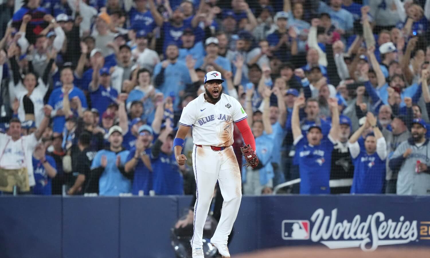 Stock news for investors: Rogers sees revenue gain, lifted by Blue Jays’ playoff success Stock news for investors: Rogers sees revenue gain, lifted by Blue Jays’ playoff success