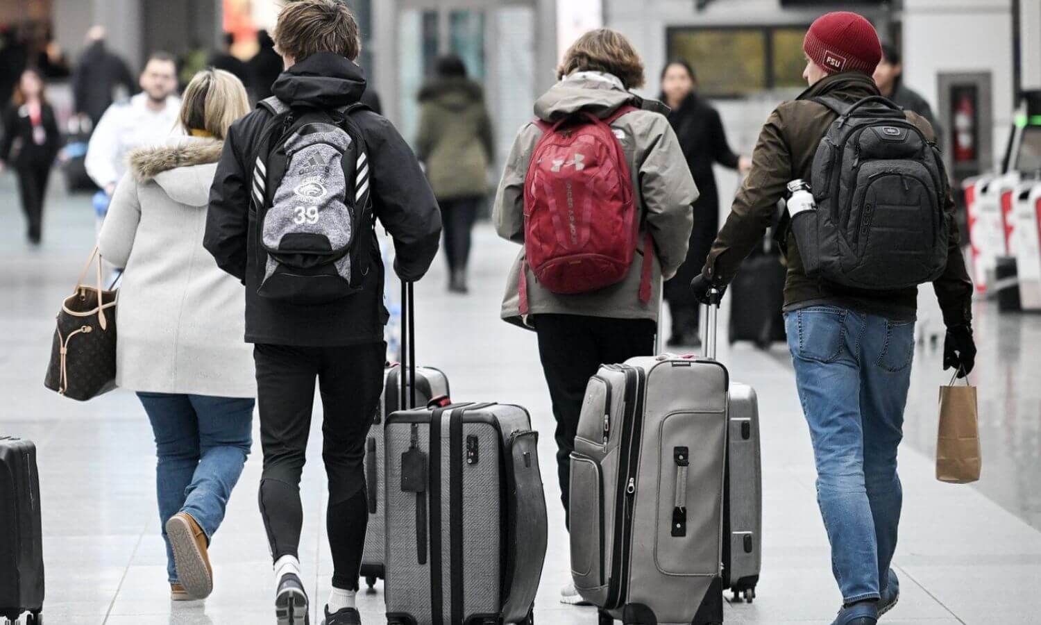 Canadians booking earlier as fuel costs drive travel uncertainty