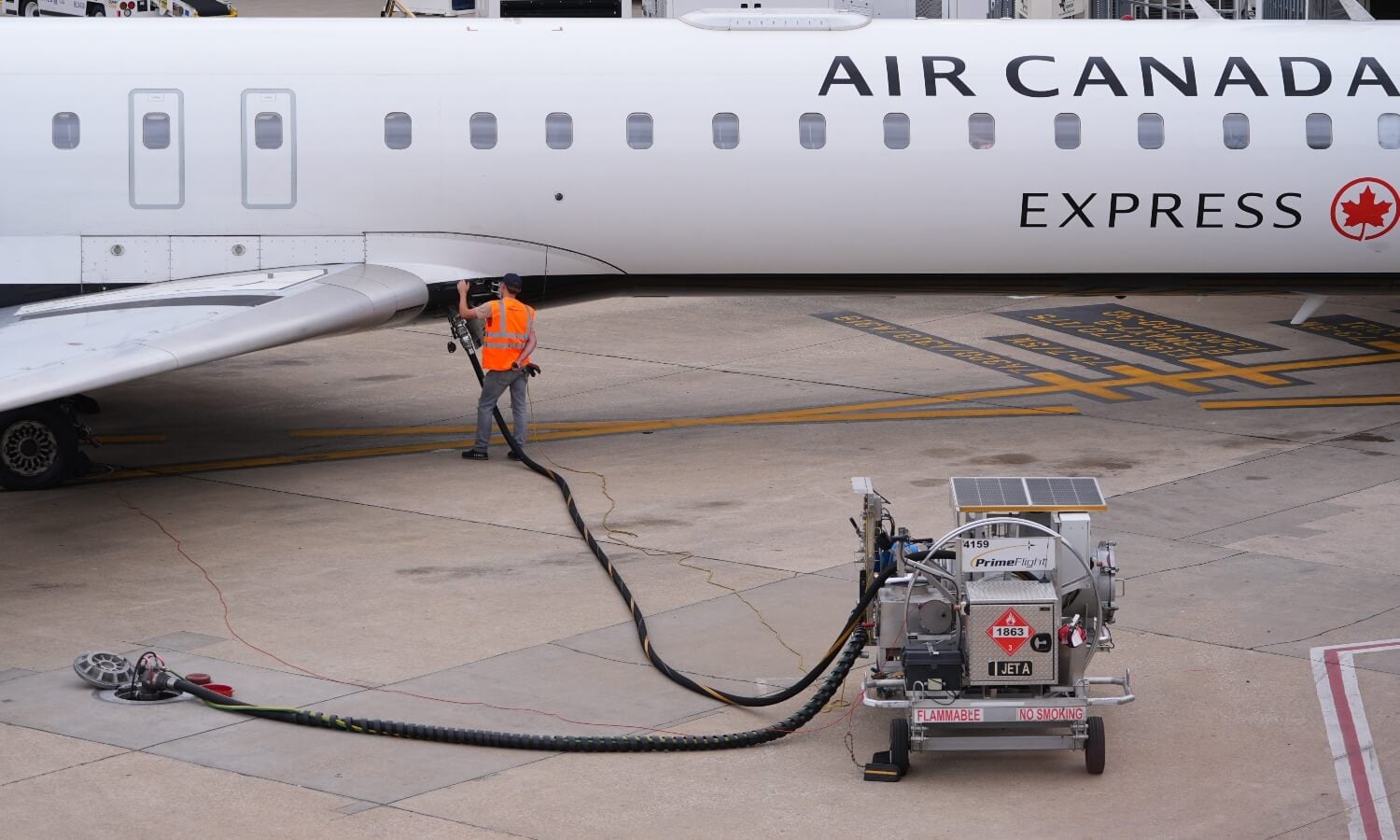 Stock news: Air Canada leads TSX earnings roundup with guidance pause amid fuel uncertainty